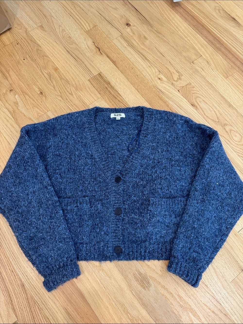 525 America Heathered Navy Cropped V-Neck Button Cardigan